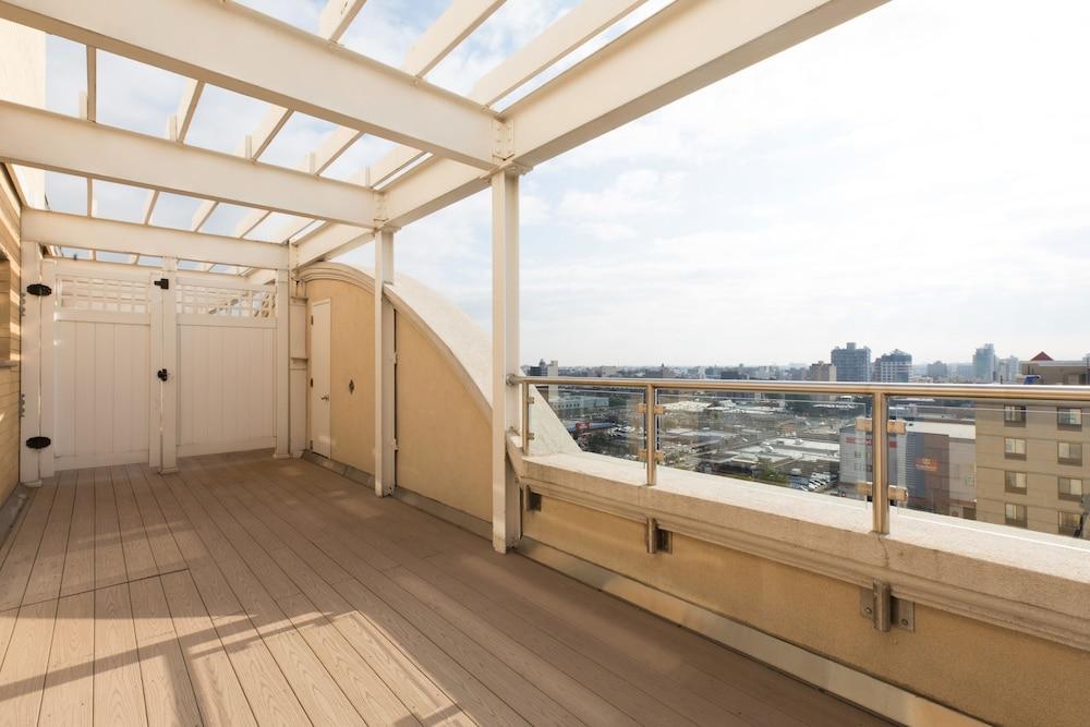 Howard Johnson By Wyndham Long Island City Ню Йорк Екстериор снимка