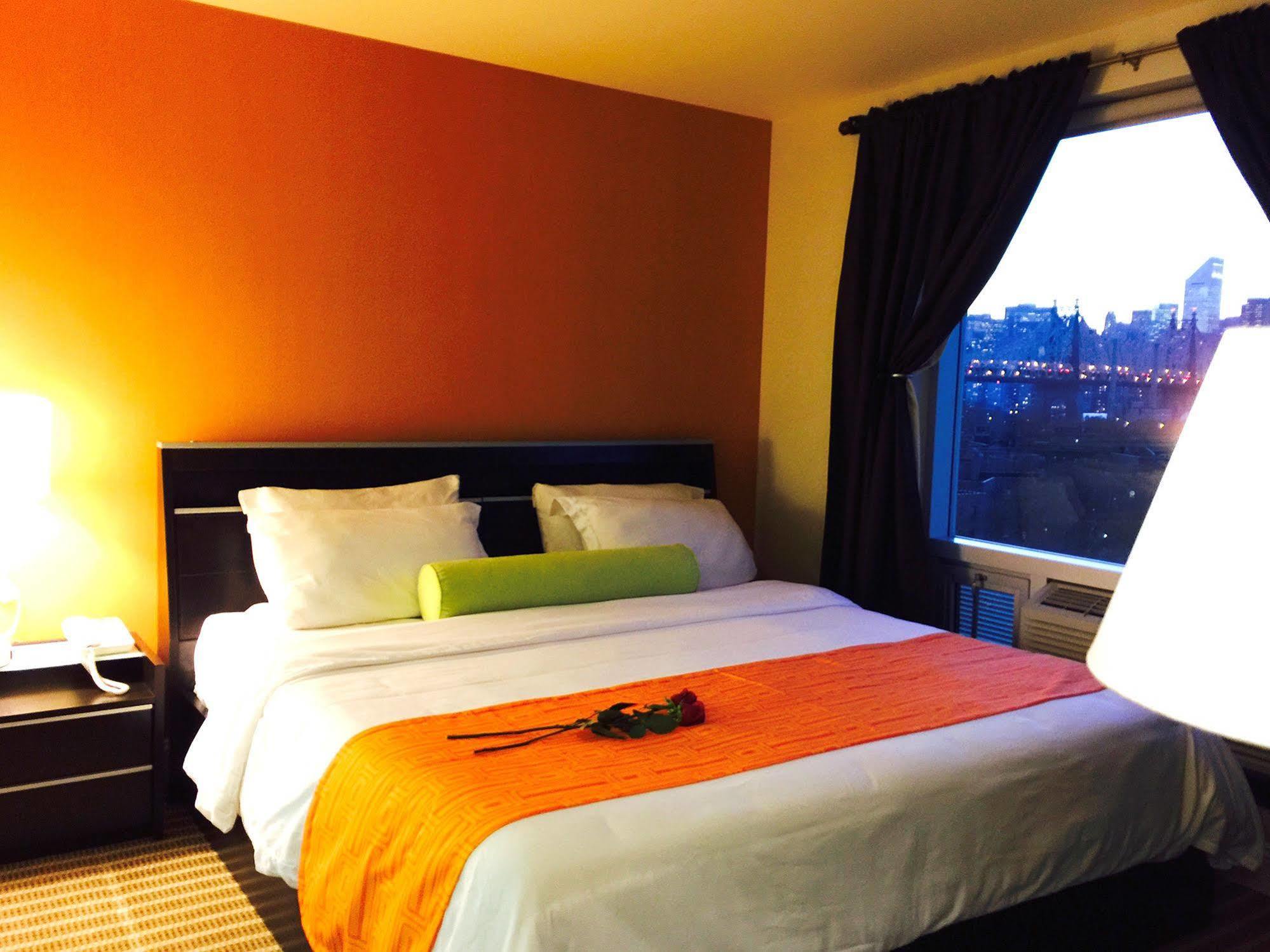 Howard Johnson By Wyndham Long Island City Ню Йорк Екстериор снимка
