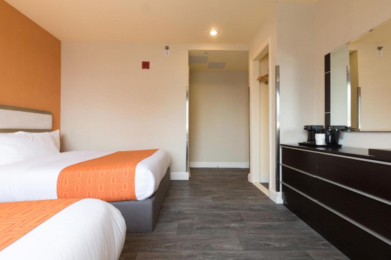 Howard Johnson By Wyndham Long Island City Ню Йорк Екстериор снимка